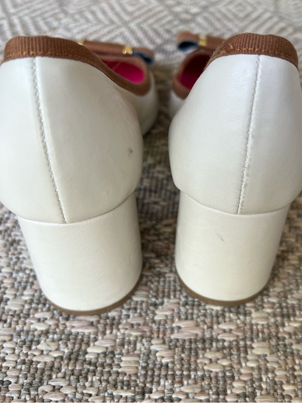 Ferca 81 Bow Pump Heels Tan Camel Navy Gold Womens Size 8 Round Almond Toe - Picture 6 of 10